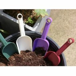 Fei Yu Pelle à Terreau En Plastique - Pelle à Main Pour Le Jardinage - Pelle à Jardin - Pelle Jardinage Multifonction Pour Jardin Les Terreau, Les Graviers (L, Rouge) 10 Fei Yu Pelle à Terreau En Plastique - Pelle à Main Pour Le Jardinage - Pelle à Jardin - Pelle Jardinage Multifonction Pour Jardin Les Terreau, Les Graviers (L, Rouge) -Outil de travail du sol Soldes 54150046 4