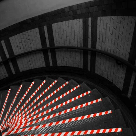 CATHERINE Bande Réfléchissante, 2 Pcs 3 M * 50 Mm Prismatic étanche Inclinés Forme De Sécurité Rouleau De Ruban De Signalisation Vinyle Autocollant Sécurité Ruban Adhésif Rouge & Blanc 7 CATHERINE Bande Réfléchissante, 2 Pcs 3 M * 50 Mm Prismatic étanche Inclinés Forme De Sécurité Rouleau De Ruban De Signalisation Vinyle Autocollant Sécurité Ruban Adhésif Rouge & Blanc – Image 5