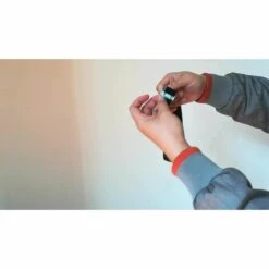 FONTAINEBLEAU Sandales Aérateur Pelouse Aérateur De Gazon De Jardin à Pointes Avec 8Sangles Réglables Allongées Et 26Pointes Sandales D'aération De Pelouse De Taille Universelle Pour Pelouse De Jardin, Vert,Fonepro