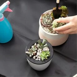 YIENJAOY AGILITY Tapis De Rempotage,Imperméable Tapis De Plante Tapis De Jardinage Pliable Tapis De Plantation De Fleurs De Jardin Pour Rempotage, Plantes Succulentes Jardin Intérieur Plant Care (50x 50cm) Noir -Outil de travail du sol Soldes 67906041 4